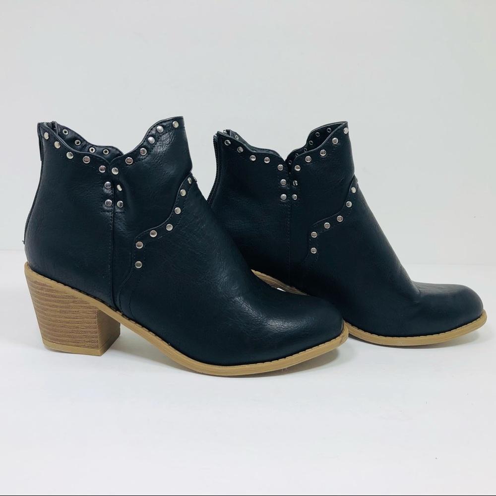 Journee Collection Krisla Western Ankle Boots 6.5
